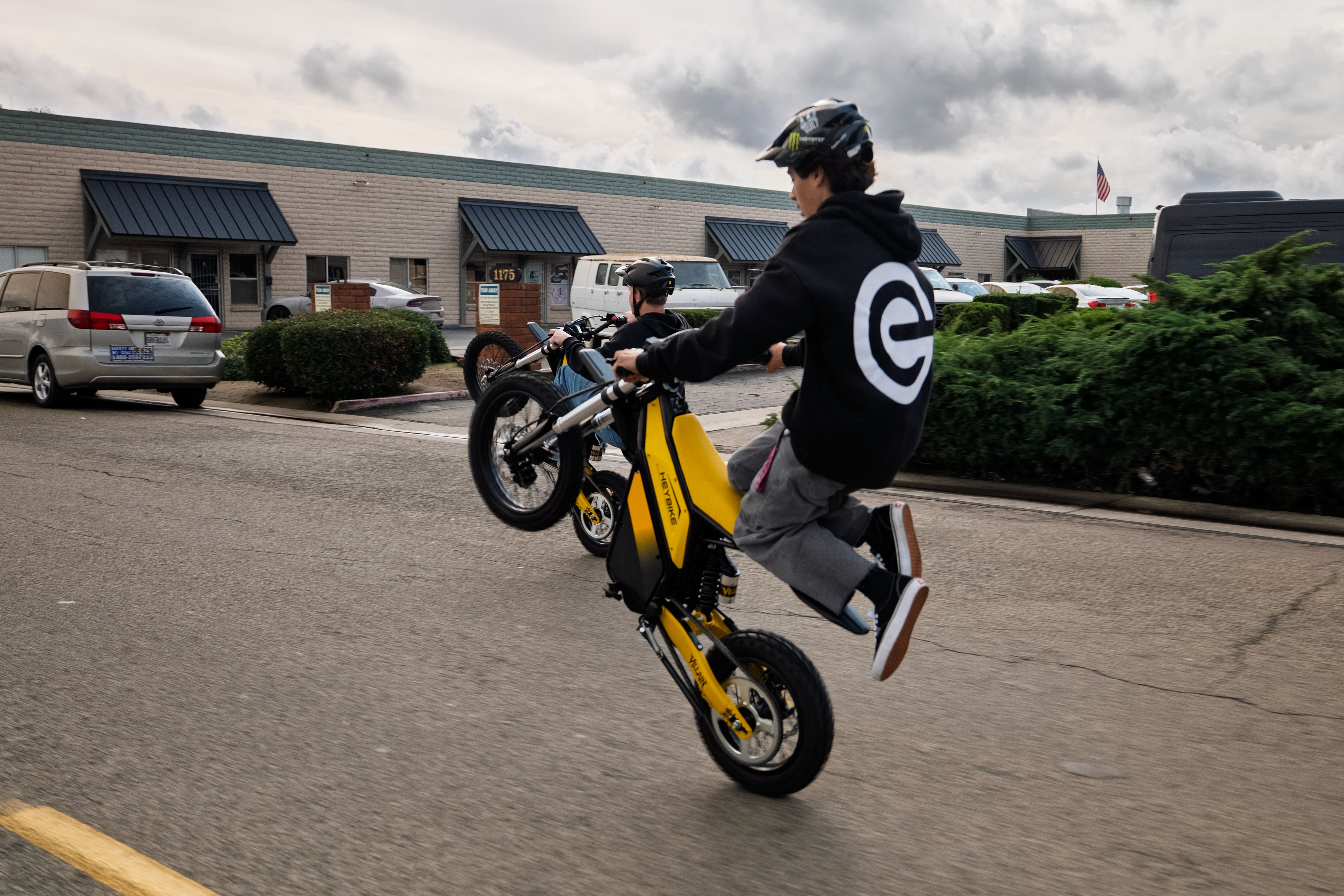 Heybike_Villain_Electric_Dirt_Bike_Test6